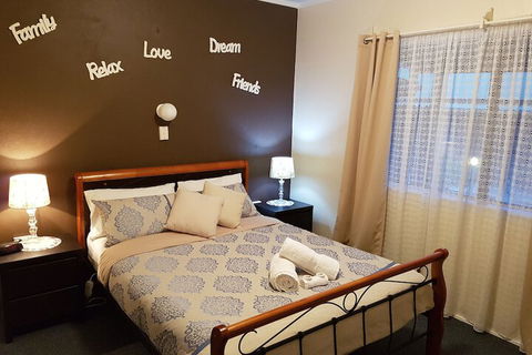 Murray Gardens Cottages & Motel - Holiday Sunshine Coast 6
