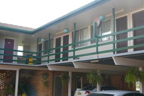 Civic Motel - Sunshine Coast Tourism 1