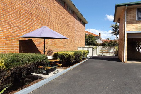 Civic Motel - Sunshine Coast Tourism 4