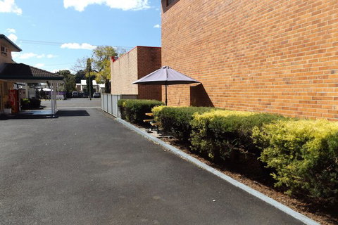 Civic Motel - Sunshine Coast Tourism 5
