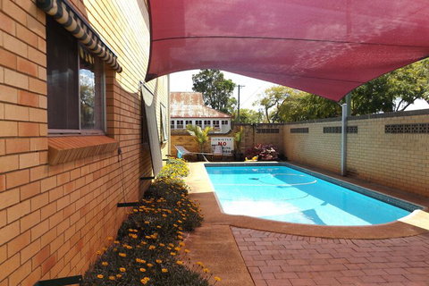 Civic Motel - Sunshine Coast Tourism 6