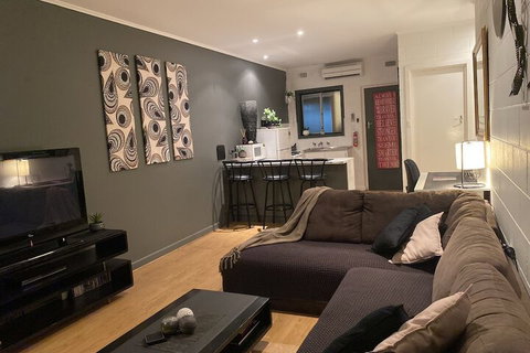 Apartment On Tennyson - Sunshine Coast Tourism 7