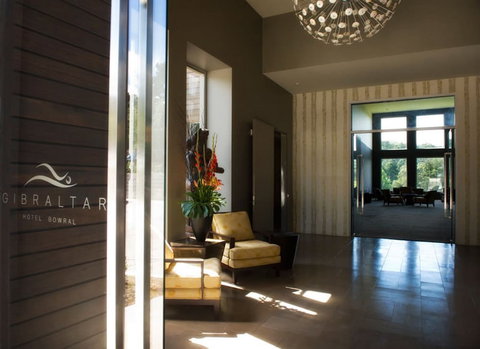 Gibraltar Hotel Bowral - Holiday Sunshine Coast 1