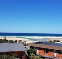 Blue Seas Holiday Villas - Sunshine Coast Tourism