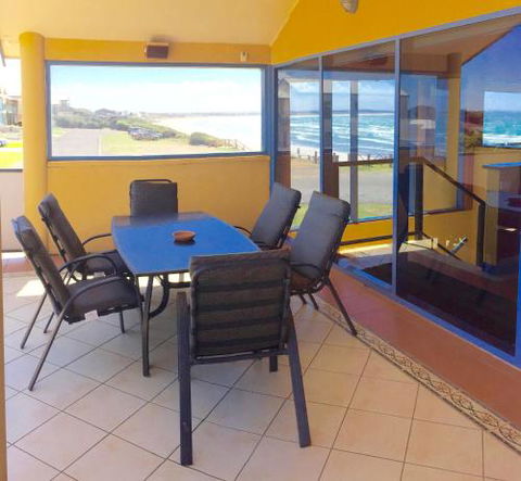 Port Fairy Getaway - Sunshine Coast Tourism 1