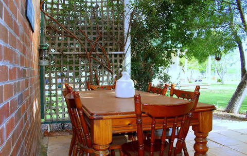 Old School House B & B Mudgee - Holiday Sunshine Coast 0