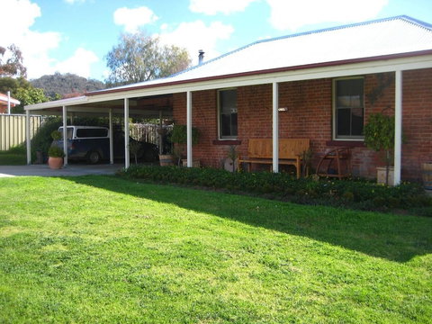 Mudgee Bed And Breakfast - Holiday Sunshine Coast 0