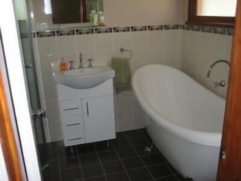 Mudgee Bed And Breakfast - Holiday Sunshine Coast 2