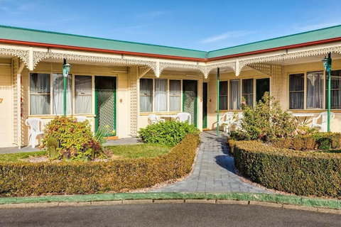 Wintersun Gardens Motel - Holiday Sunshine Coast 3