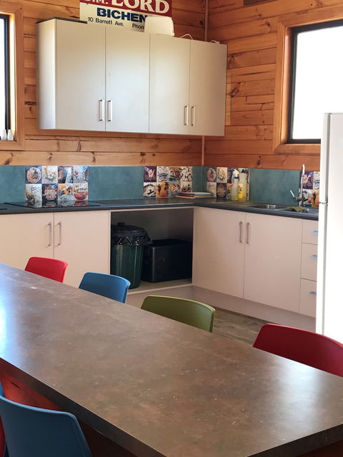 Bicheno Backpackers Hostel - Sunshine Coast Tourism 3