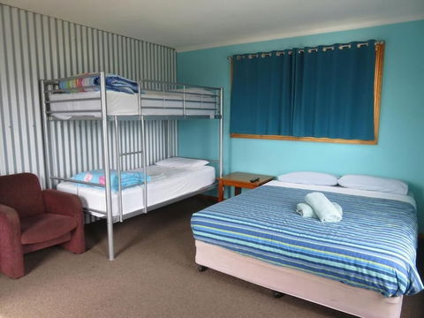 Bicheno Backpackers Hostel - Sunshine Coast Tourism 6