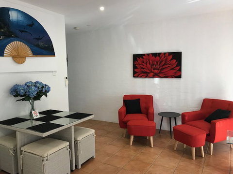 Corlette Retreat - Holiday Sunshine Coast 4