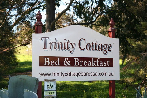 Trinity Cottage - Sunshine Coast Tourism 1