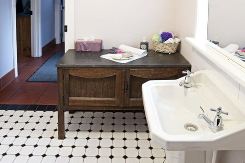Trinity Cottage - Sunshine Coast Tourism 5