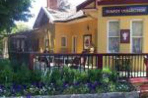 Bygone Beautys Cottages - Sunshine Coast Tourism 0