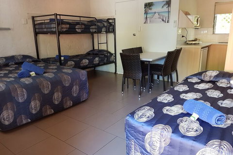 Mango Tree Motel - Holiday Sunshine Coast 5