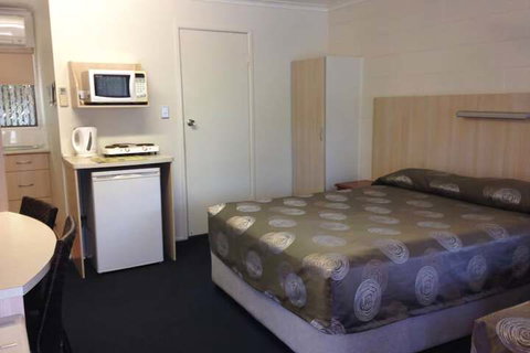Mango Tree Motel - Holiday Sunshine Coast 6