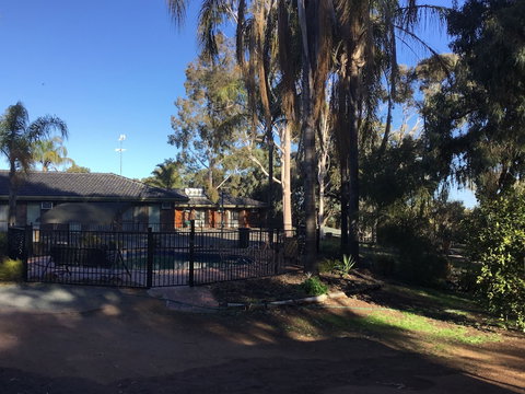 Two Rivers Motel - Sunshine Coast Tourism 1