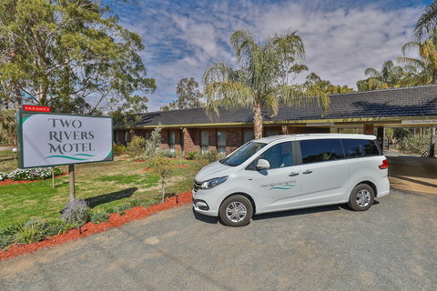 Two Rivers Motel - Sunshine Coast Tourism 0