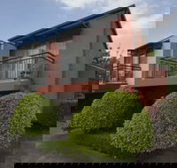 Berry Village Boutique Motel - Sunshine Coast Tourism