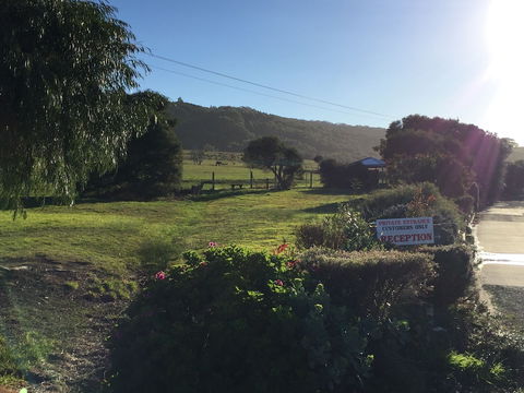 Skenes Creek Lodge Motel And Restaurant - Sunshine Coast Tourism 2