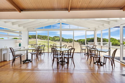 Clifftop Boutique Accommodation - Sunshine Coast Tourism 3