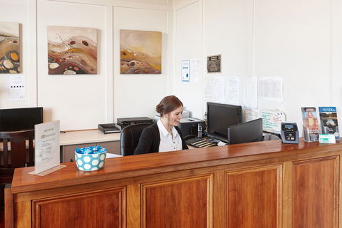 Auldington Hotel - Holiday Sunshine Coast 3