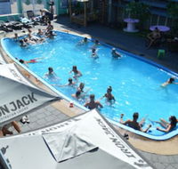Youth Shack Backpackers - Hostel - Sunshine Coast Tourism