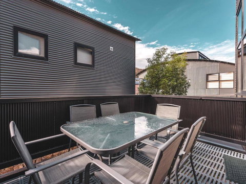 Snow Stream Apartments - Holiday Sunshine Coast 4