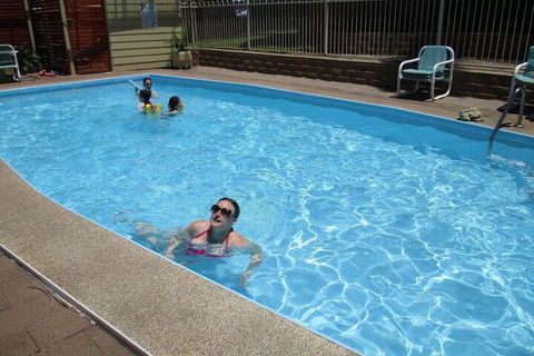 Anchorbell Holiday Apartments - Holiday Sunshine Coast 4