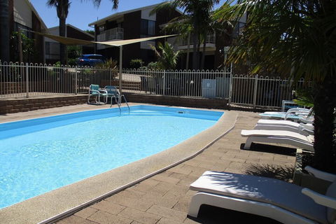 Anchorbell Holiday Apartments - Holiday Sunshine Coast 5