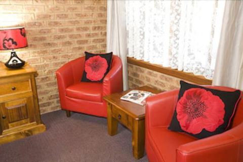 Beechworth Carriage Motor Inn - Holiday Sunshine Coast 2