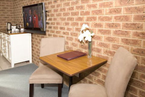 Beechworth Carriage Motor Inn - Holiday Sunshine Coast 6