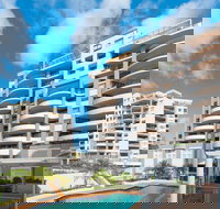 The Oasis Apartments - Holiday Sunshine Coast