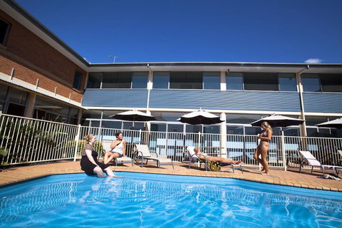 Coffs Harbour YHA Hostel / Backpackers - Sunshine Coast Tourism 5