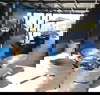 Mariners on the Waterfront - Holiday Sunshine Coast