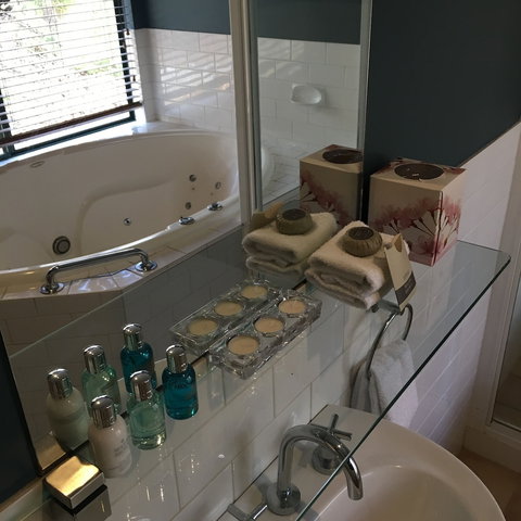 Island Brook Estate - Sunshine Coast Tourism 6