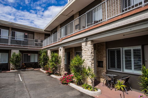 Tropicana Motel - Sunshine Coast Tourism 2