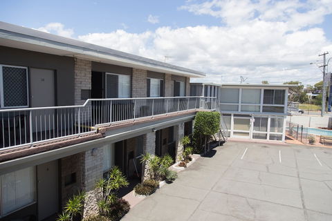 Tropicana Motel - Sunshine Coast Tourism 0