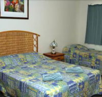 Lake Bennett Resort - Holiday Sunshine Coast