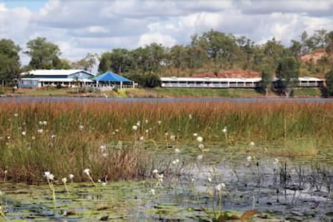 Lake Bennett Resort - Sunshine Coast Tourism 1