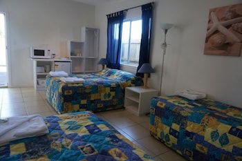 Marlin Motel - Sunshine Coast Tourism 5