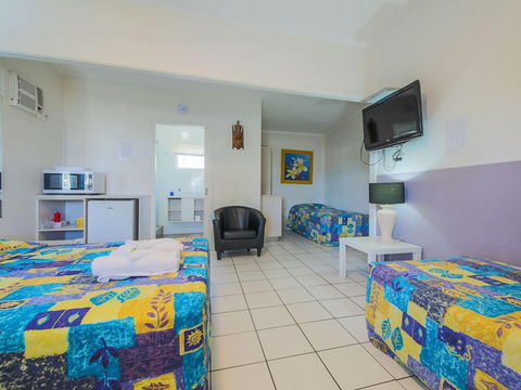 Marlin Motel - Sunshine Coast Tourism 6