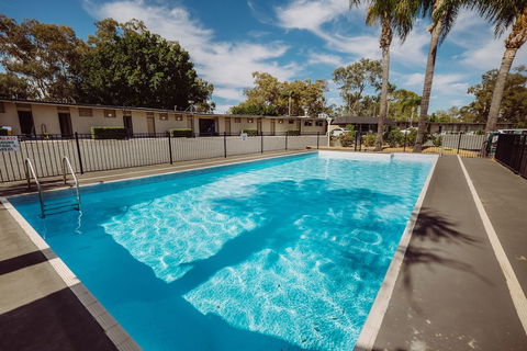 Artesian Spa Motel - Sunshine Coast Tourism 2