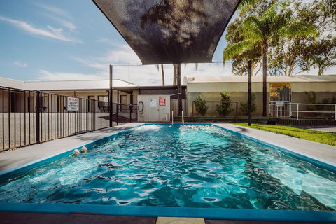 Artesian Spa Motel - Sunshine Coast Tourism 4