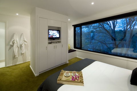 Saltus Luxury Accommodation - Sunshine Coast Tourism 5