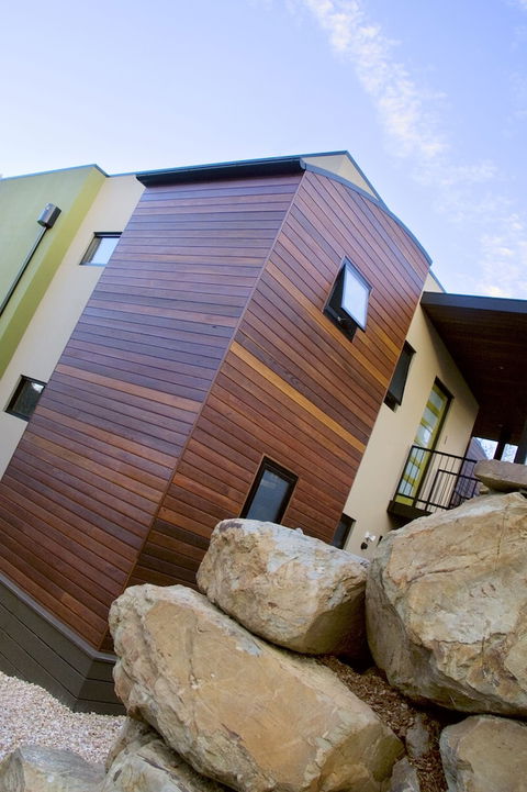 Saltus Luxury Accommodation - Sunshine Coast Tourism 0
