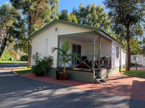 Mandurah Caravan & Tourist Park - Holiday Sunshine Coast 2