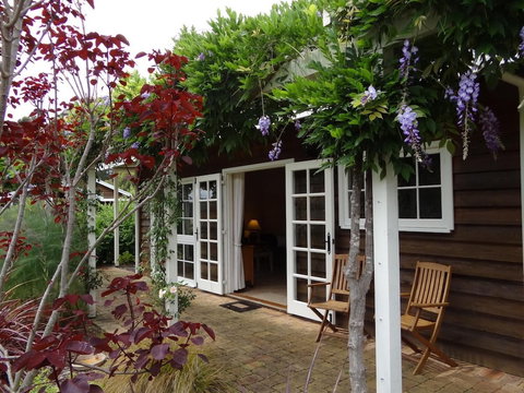 Big Brook Cottages - Holiday Sunshine Coast 0