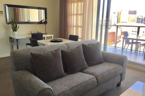 Adelaide DressCircle Apartments North Terrace - Holiday Sunshine Coast 5